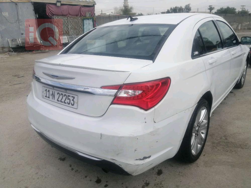 Chrysler 200